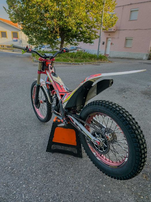 TRRS ONE RR 300 de 2021 com Arranque Eléctrico