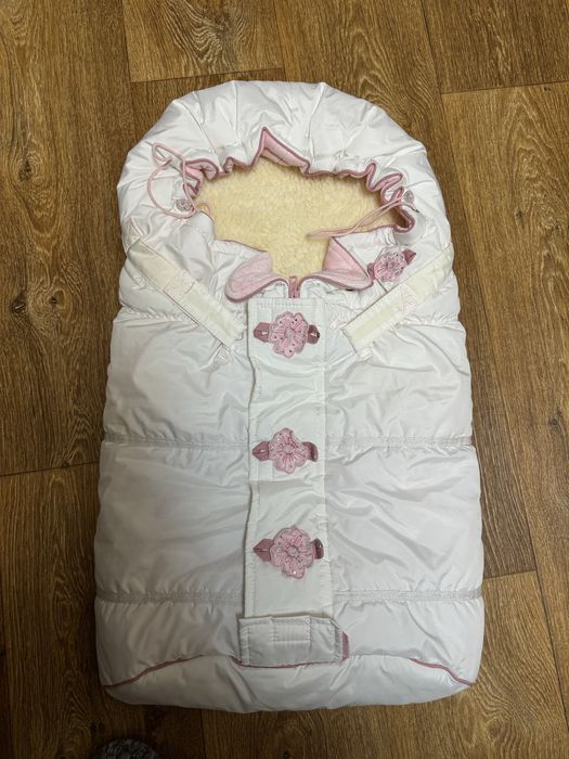 Конверт на виписку дівчинка