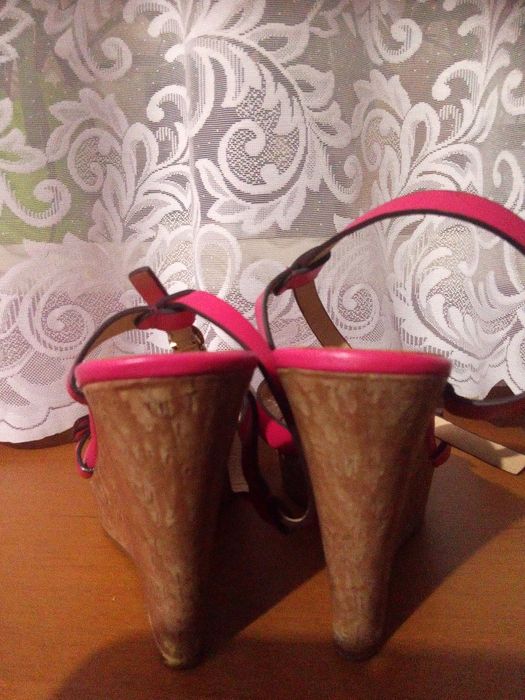 Босоніжки 39 розмір