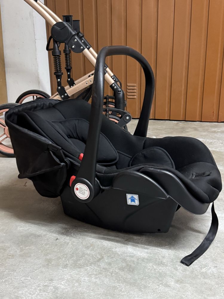 Carrinho Bebe com Alcofa e Ovo para automovel