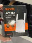 Tenda AC1200 Dual Band WiFi repeater wzmacniacz sygnału