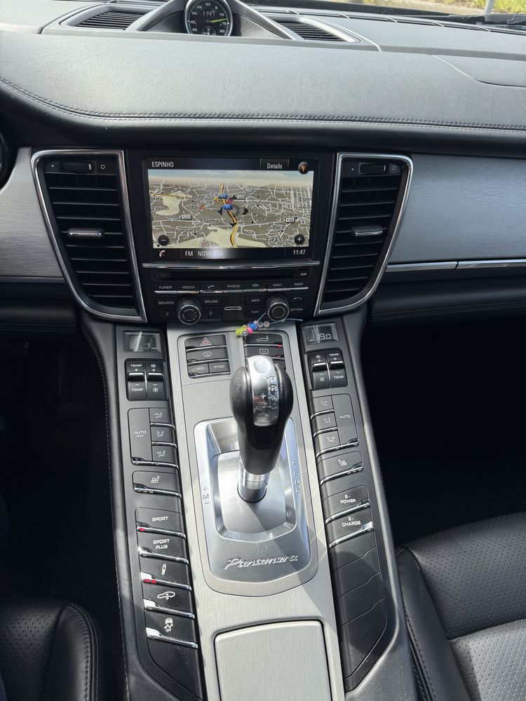 Porsche Panamera S E-Hybrid (plug-in) 3.0 V6 416cv