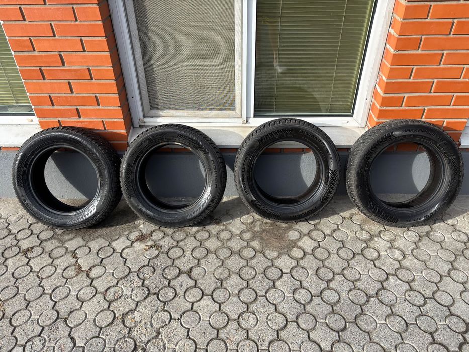Зимняя резина шипованая Nokian Hakkapeliitta 8 шип, R15 185/65, шини