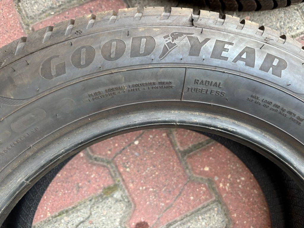 195/65R15 95V Goodyear Vector4 Seasons Gen3