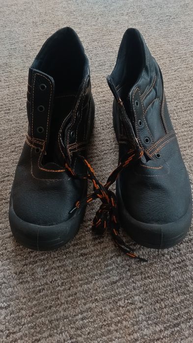 Ботинки рабочие новые