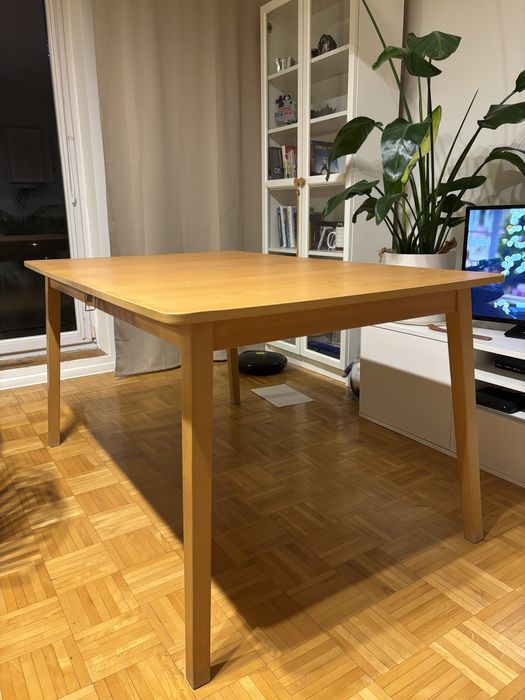 Sprzedam drewniany stol