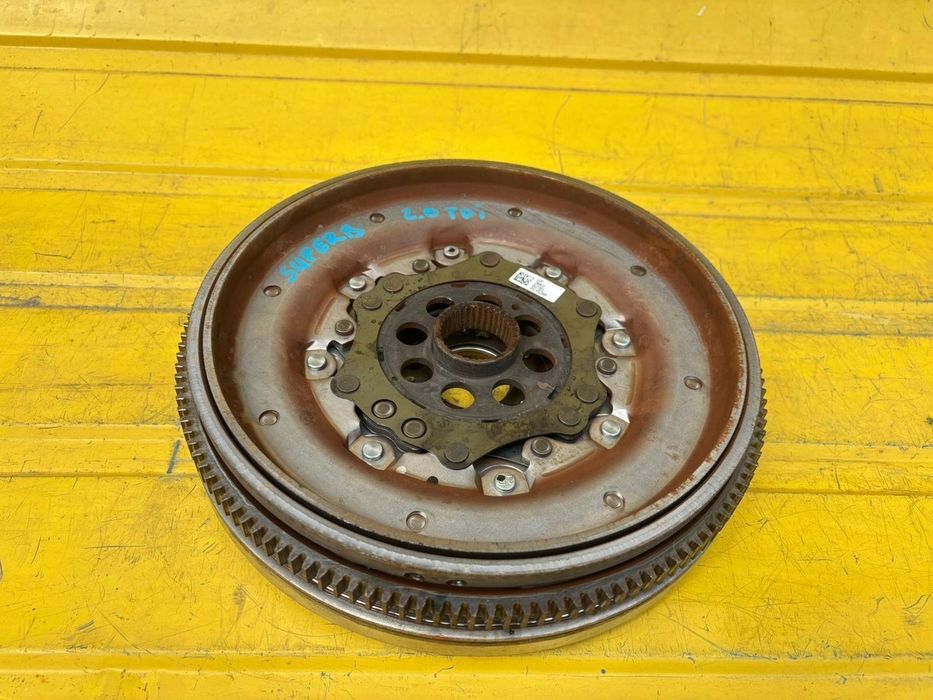 SKODA SUPERB III VW AUDI KOŁO ZAMACHOWE DWUMASOWE 05L105266K 2.0 TDI