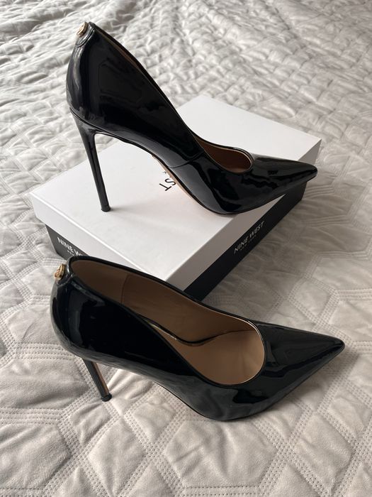 Czarne lakierowane szpilki rozmiar 39