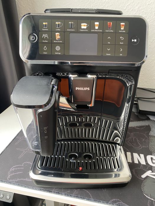 Кавомашини Phillips, EP5500 latte go!