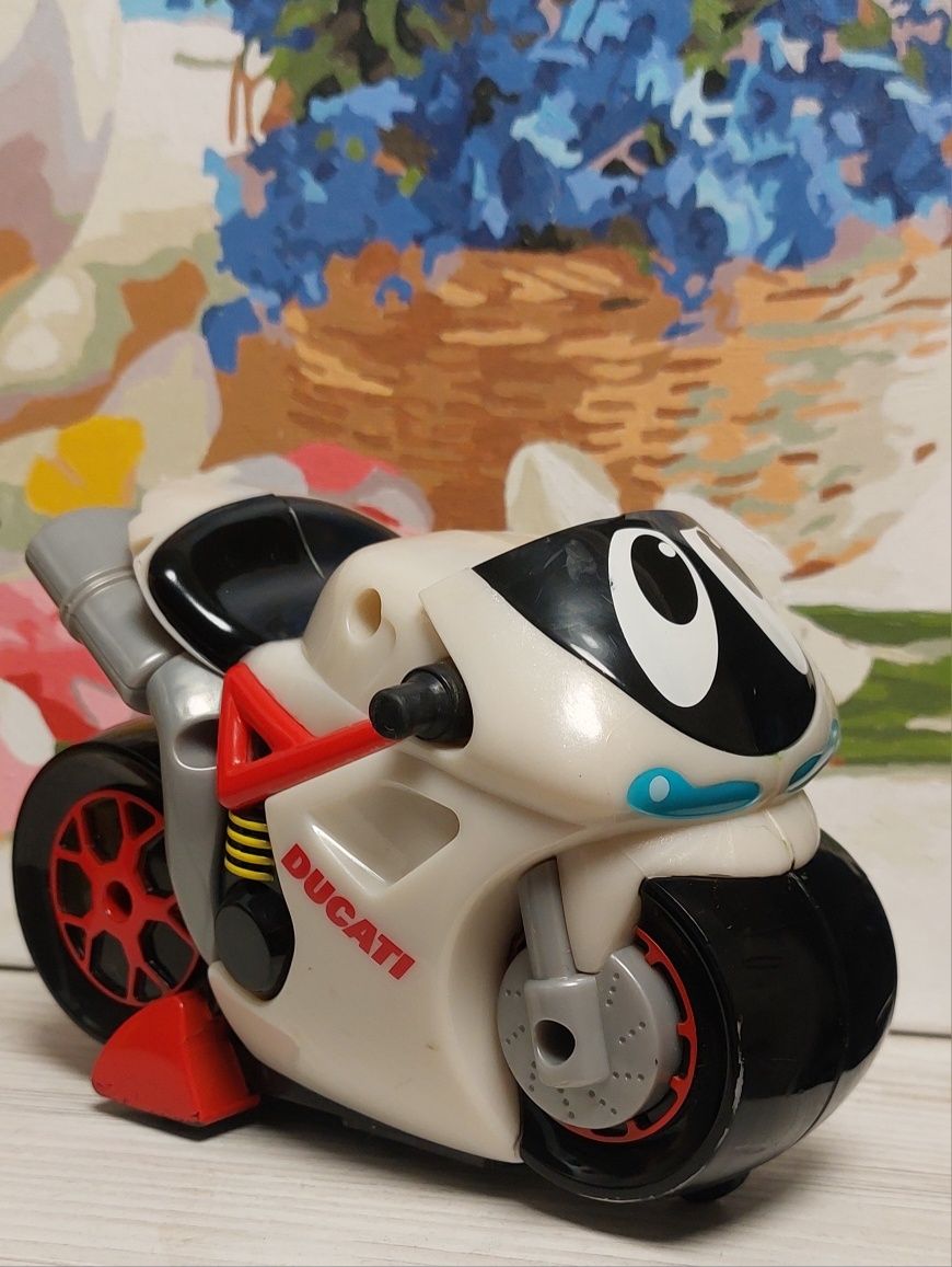 Іграшковий мотоцикл Chicco Ducati