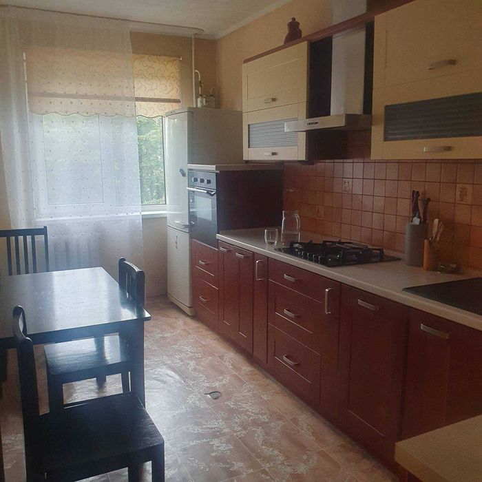 Оренда, 2-кімнатной квартири, вул. Олександра Довженка, 10.