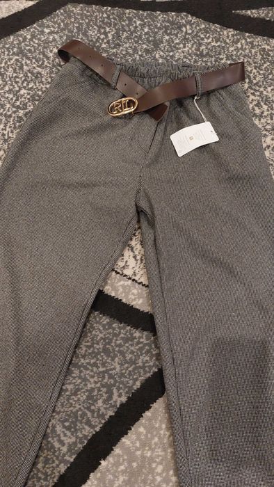 Komplet spodnie i czarna bluzka nowe