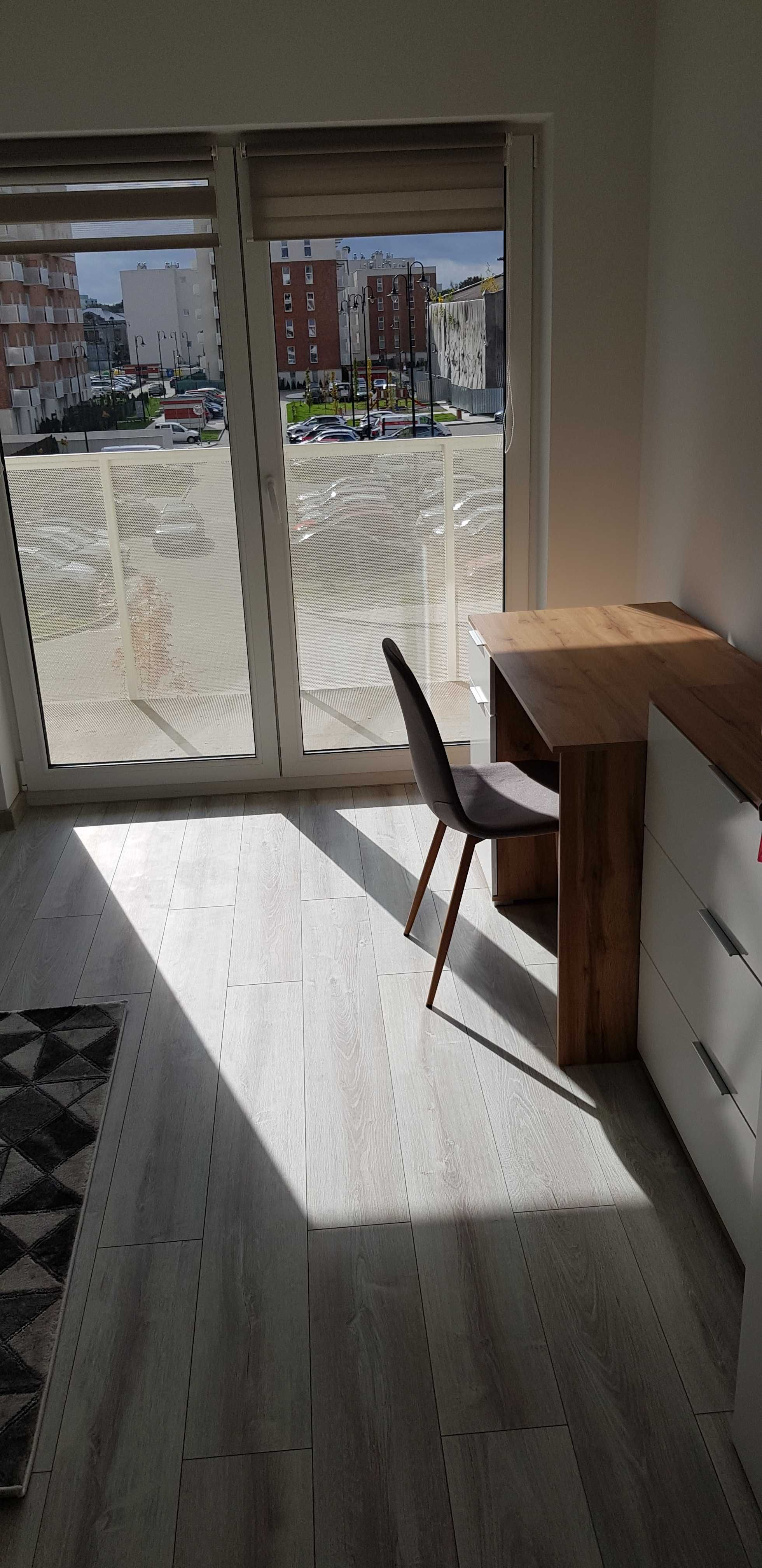 2 pokoje dla studentek wolne od 01.10.2025 r. (ul. Wróblewskiego 21P)