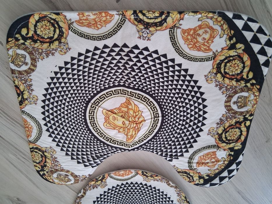 Zestaw dywaników łazienkowych Versace