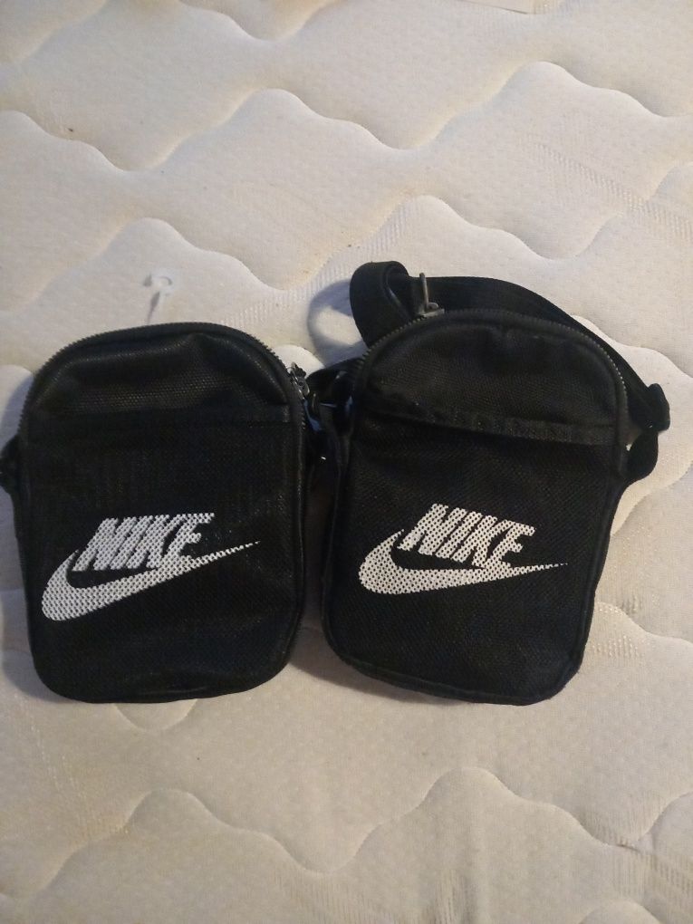 Bolsas da Nike.                .