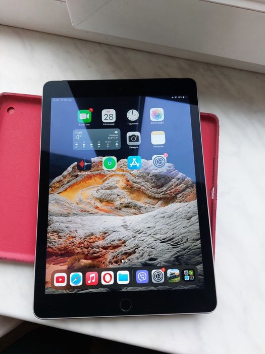 Ipad air 2 LTE 64 gb Neverlock+чехол Книжка/Батарея 94%