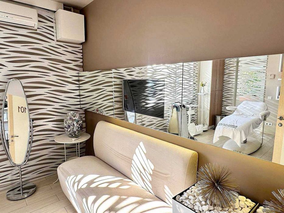 Комерційне приміщення Чернівці центр 3 поверхи 432 м^2 шикарний ремонт