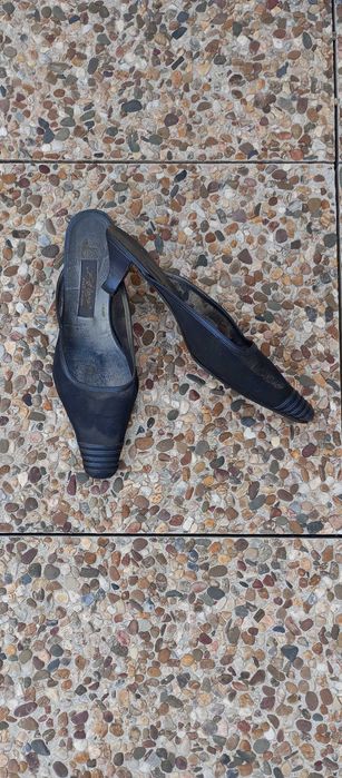 Sapato chinela azul marinho translúcido