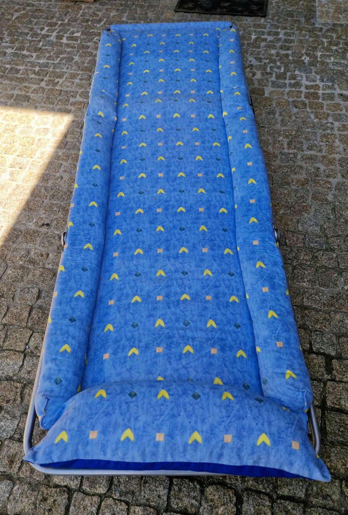 Espreguiçadeira dobrável