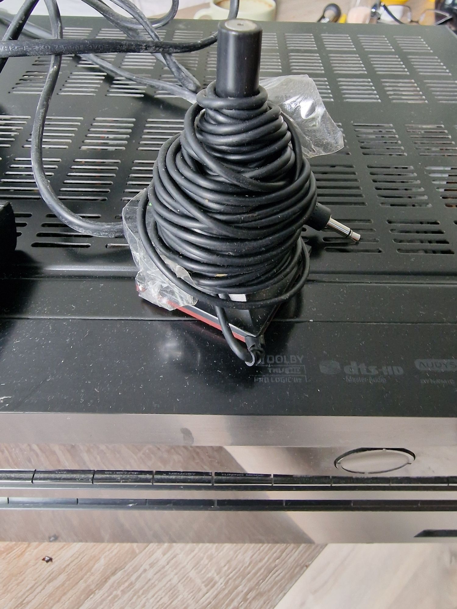 ONKYO TX-NR616 solidny