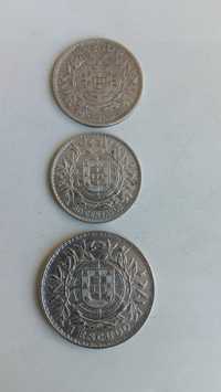Moedas prata de 50 centavos e 1 escudo