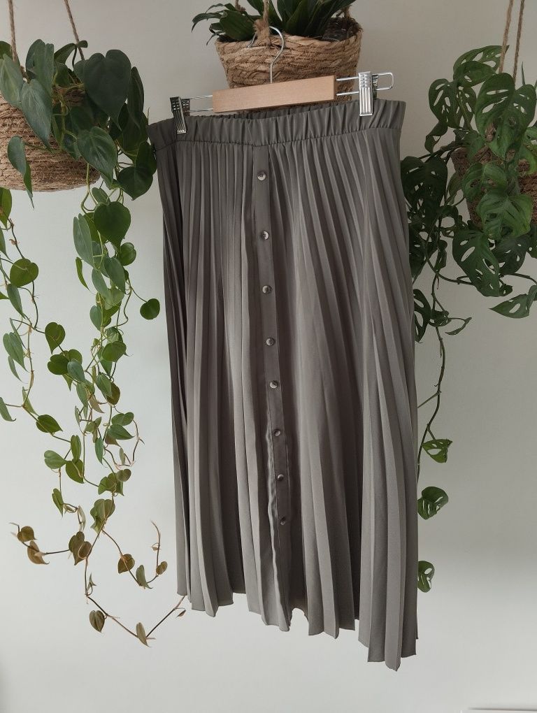 Khaki spódnica midi, plisowana, wiosenna, z listwą guzikową r.L Primar