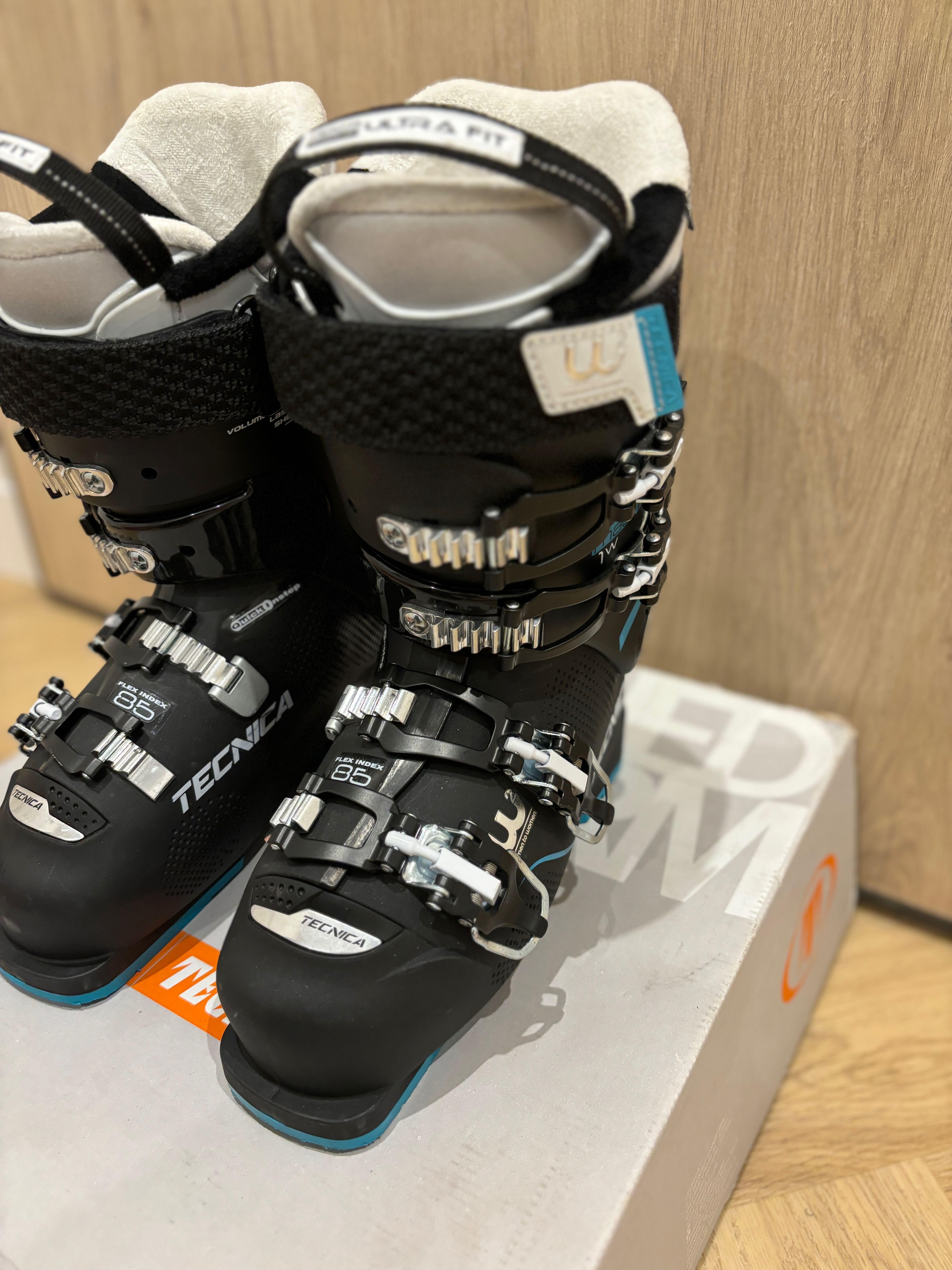 Buty narciarskie damskie Tecnica Mah 1 MW 85 W rozmiar 37,5 flex 85