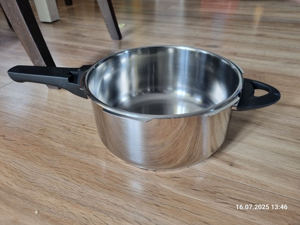 NOWY PoWystawowy SzybkoWar AmazonBasics 4L z Regulacją Ciśnienia