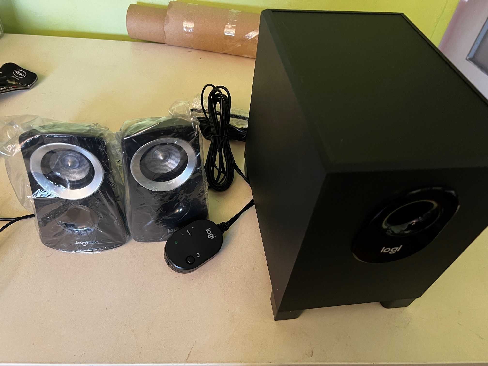 Logitech Z313 2.1 system głośników z subwooferem, moc szczytowa 50 W