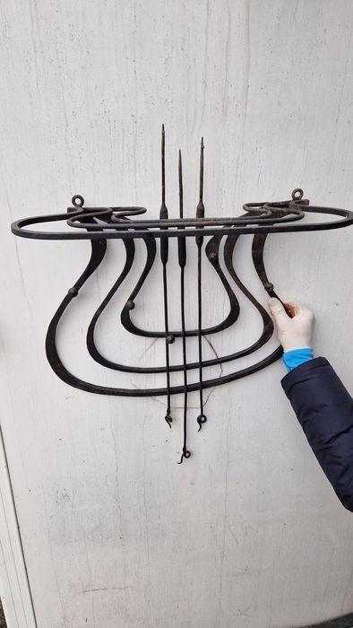 Wieszak przedpokój kuty secesja