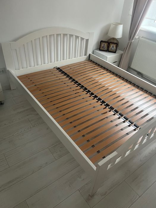 Двоспальне ліжко