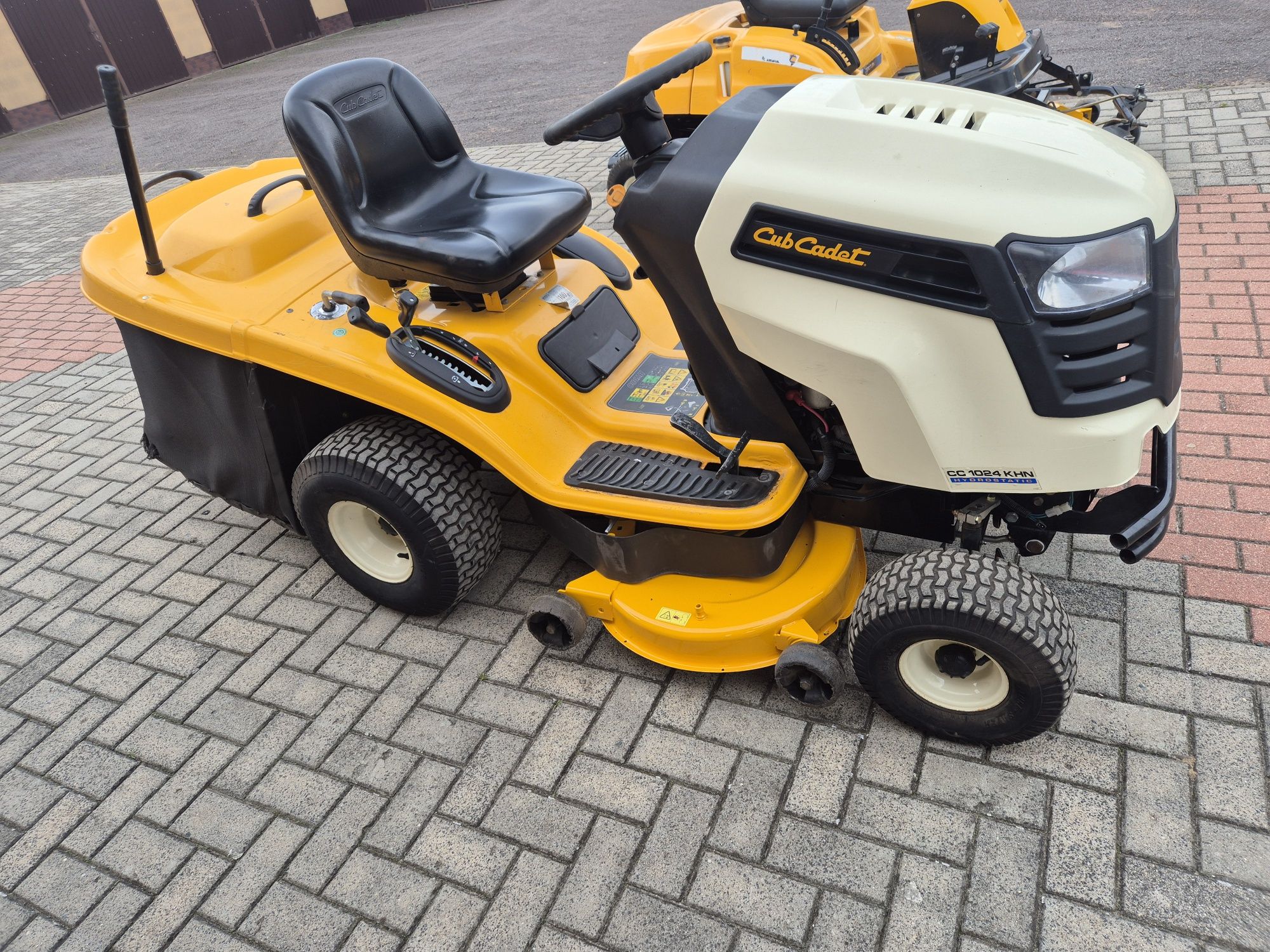 Traktorek kosiarka cub cadet cc 1024