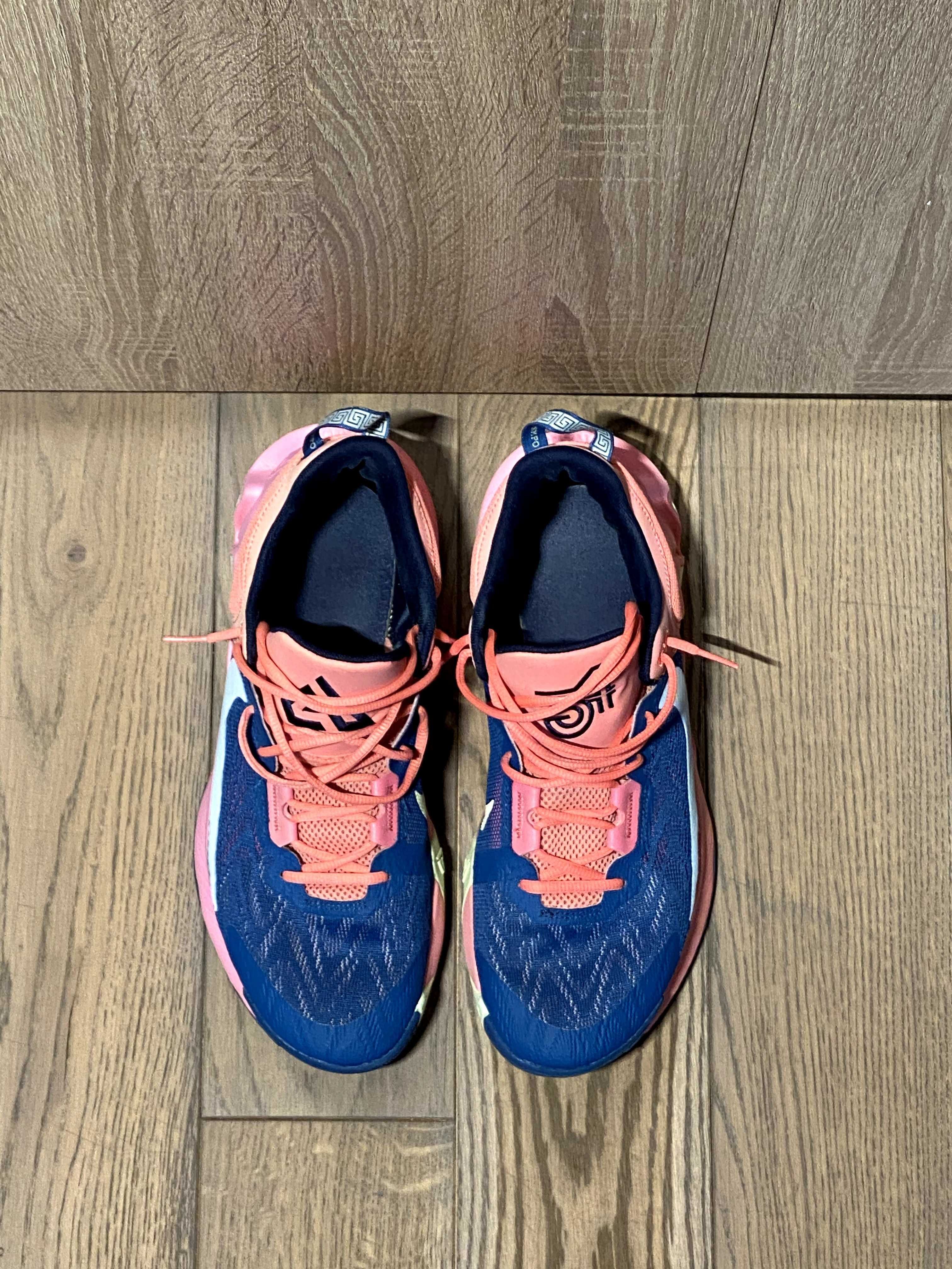 Кросівки Nike GIiannis Immortality 2 pink/blue 44.5 eur