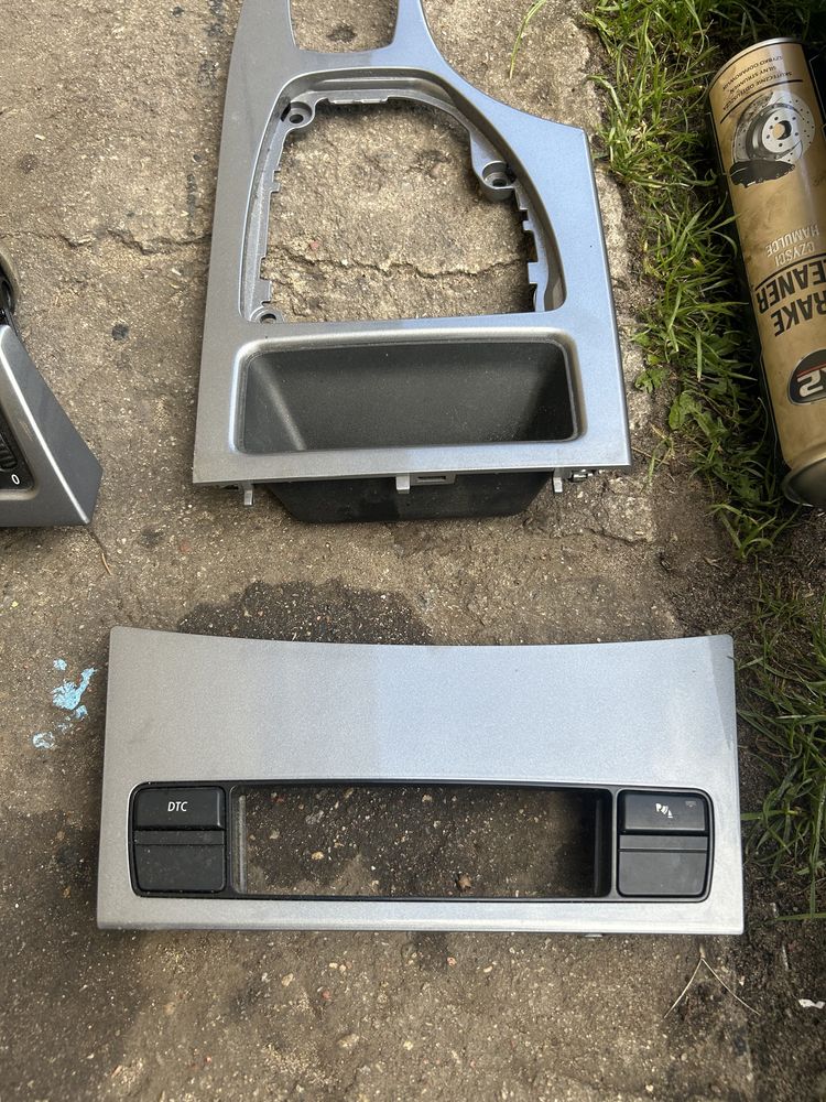 Dekory Bmw e60 e61 pod CIC lift