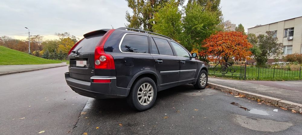 Volvo XC90 2.4 дизель механіка повний привід
