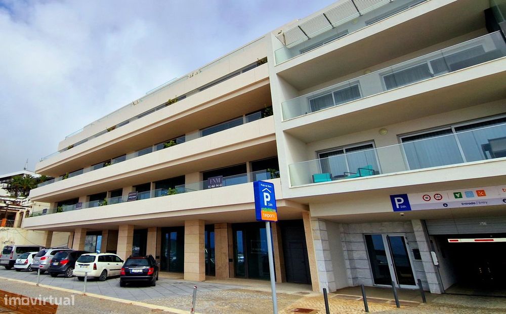 Loja à venda em Sesimbra | 1.ª Linha | Frente-Mar | Praia do Ouro