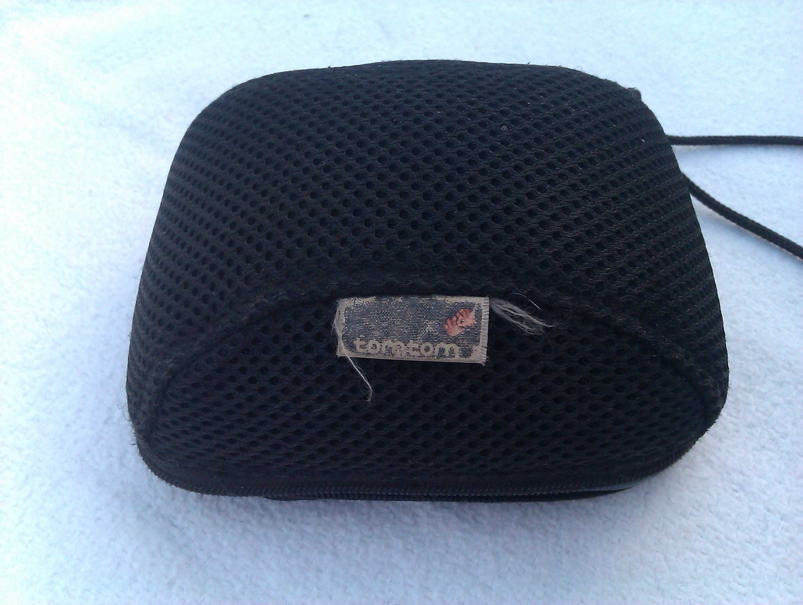 GPS Tomtom Go 700, com estojo e carregador.