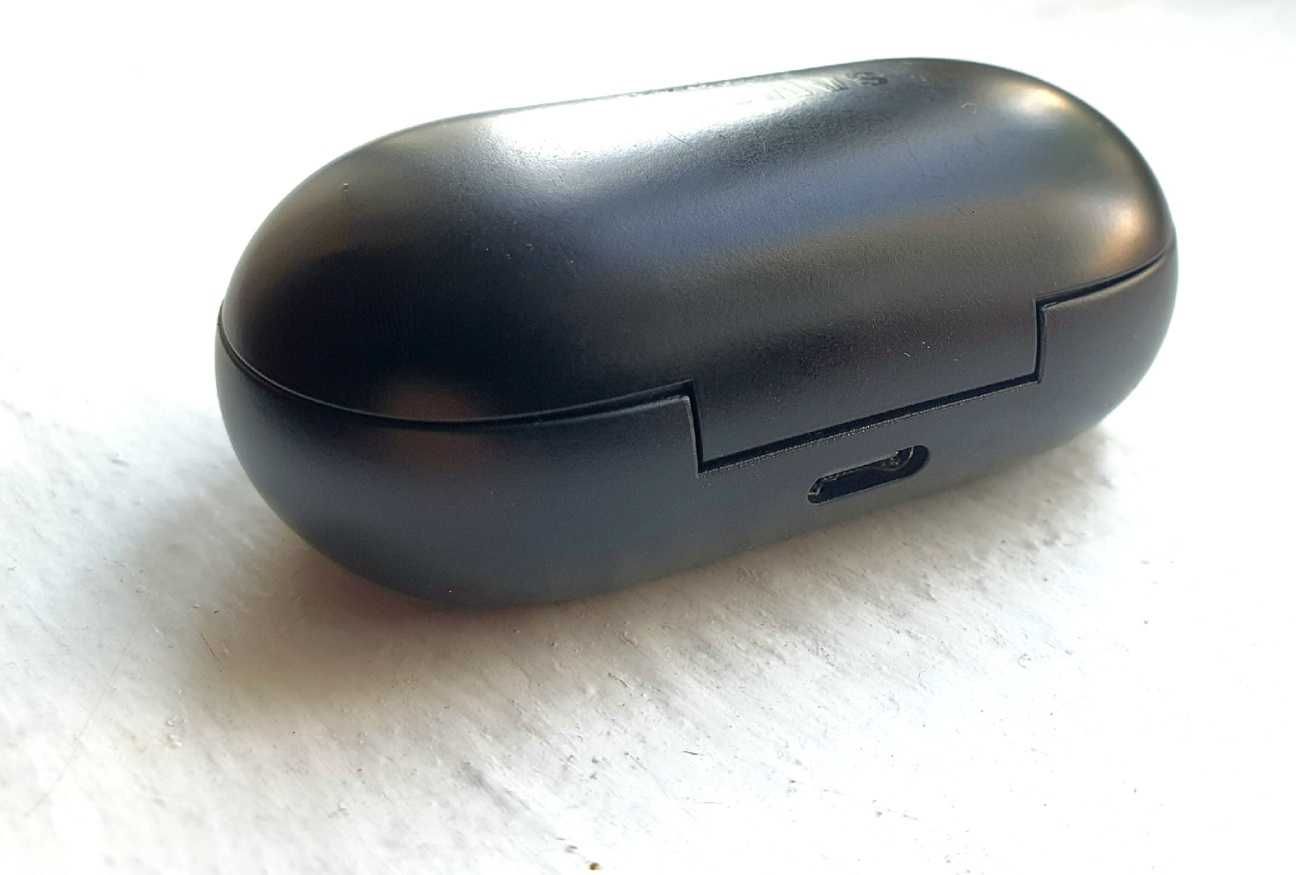 Продам нерабочий оригинальный кейс Samsung Galaxy Buds Buds+ Buds Plus