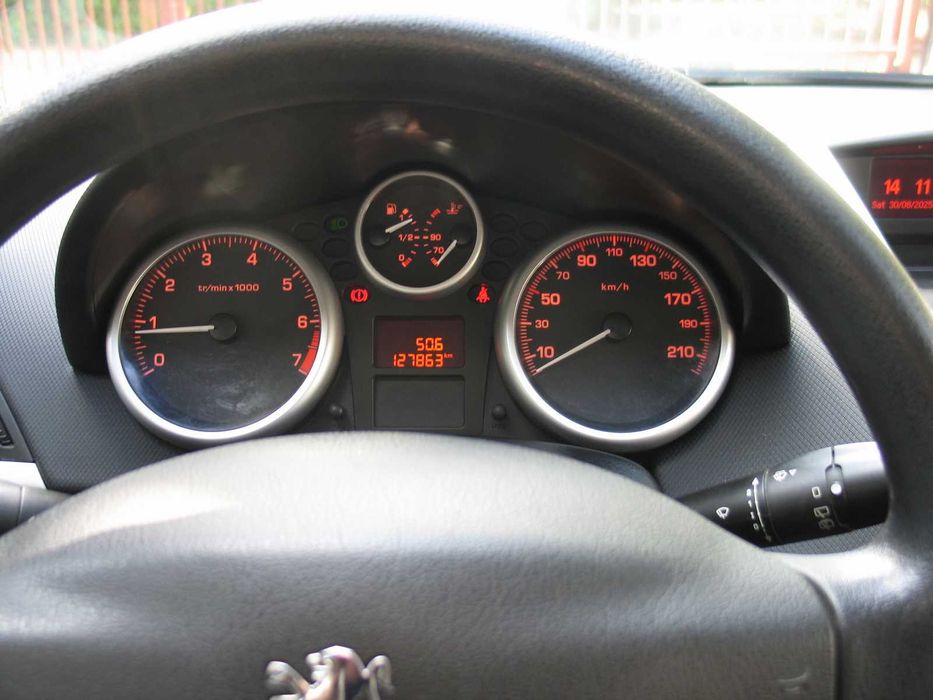 Peugeot 207  1,4 8V benzyna + gaz