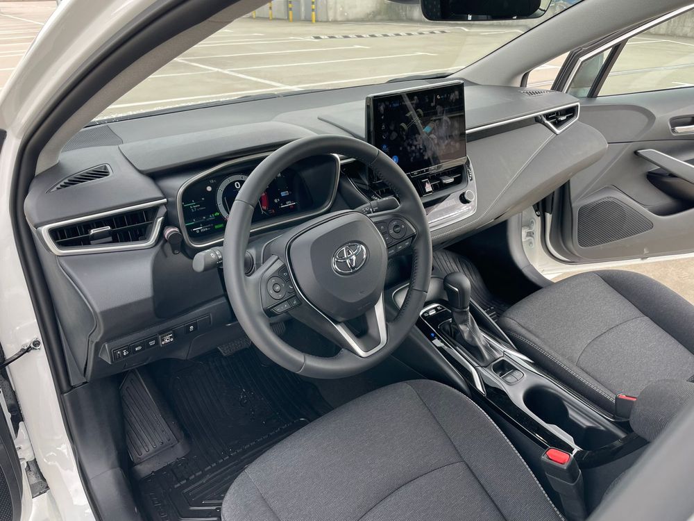 Wynajem toyota corolla hybryda + LPG bez limitu km