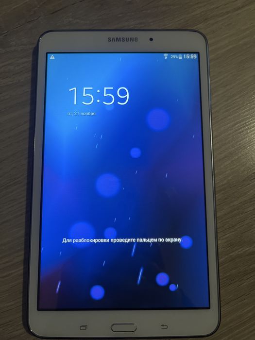 Планшет Samsung Galaxy Tab 4 SM-T330 8" 16Gb