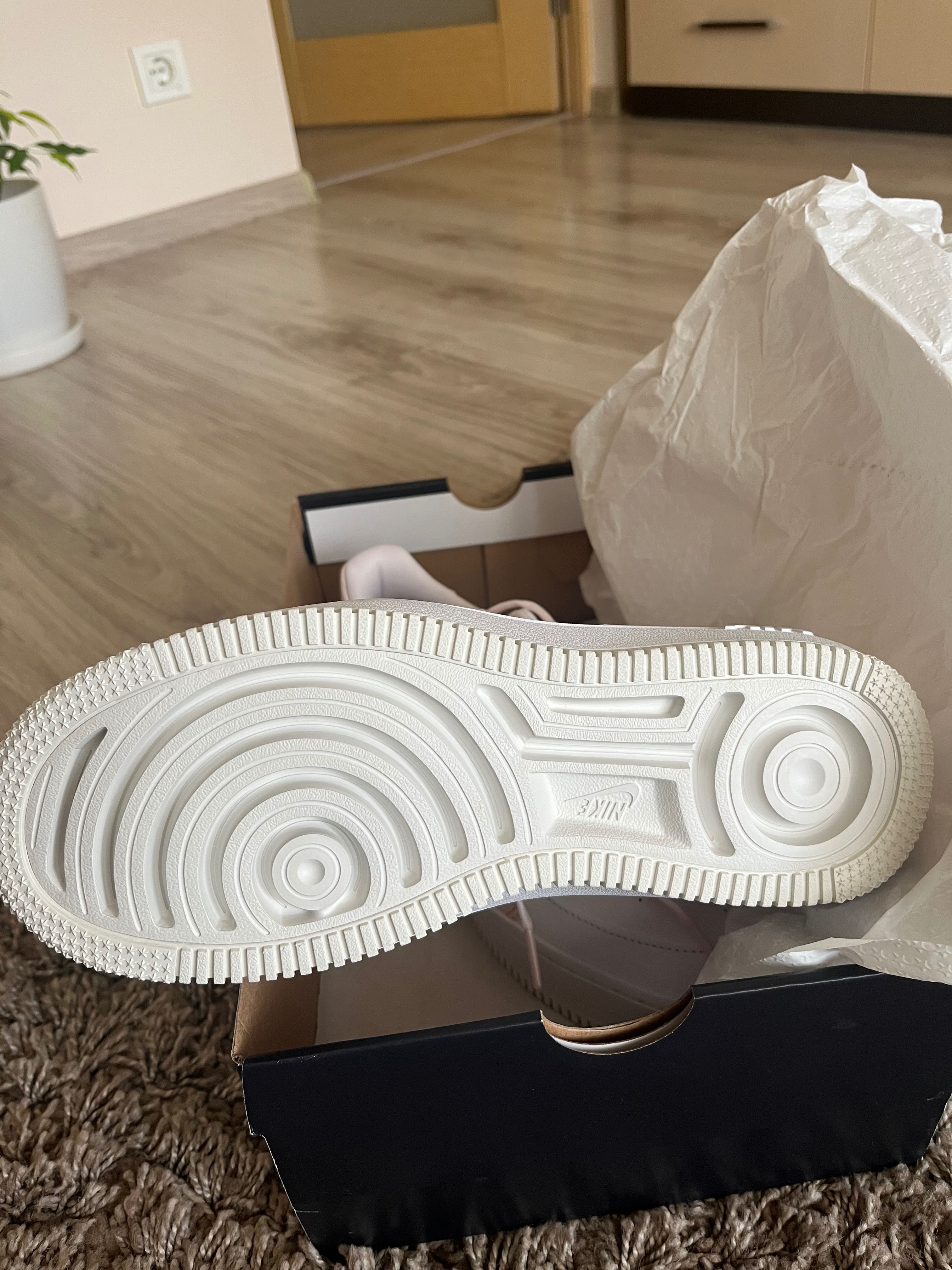 Кросівки NIKE оригінал