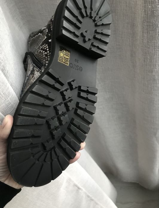 Estro черевики ботинки сапоги