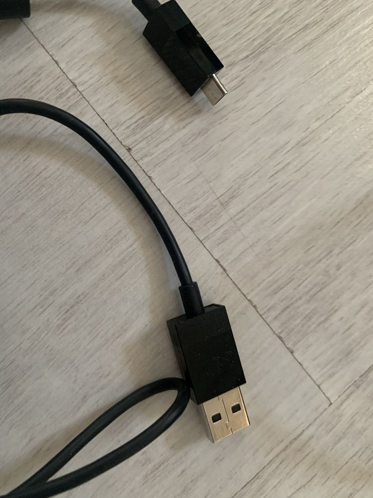 Różne kable do ładowania