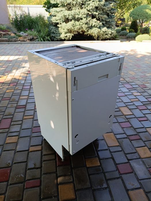 Посудомийка (посудомоечная машина)