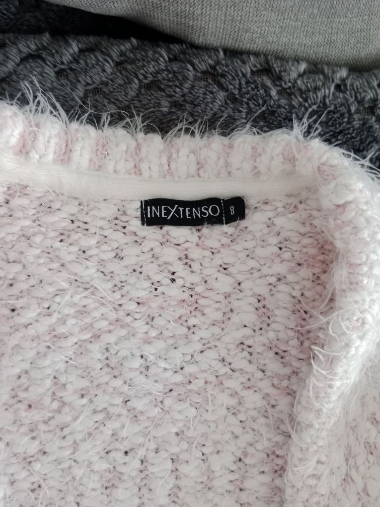 Sweterek biało różowy 119 do 139 cm