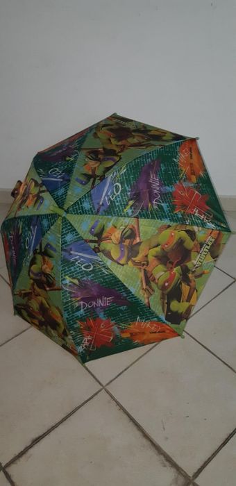 Chapéu de chuva tartarugas ninja.