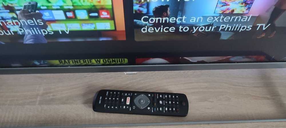Philips 55" TV 4K UHD Android z 3-stronnym systemem Ambilight