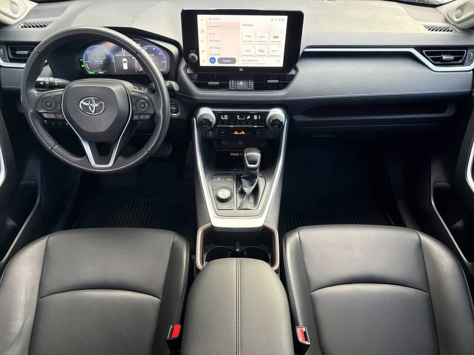 Toyota RAV4      2023