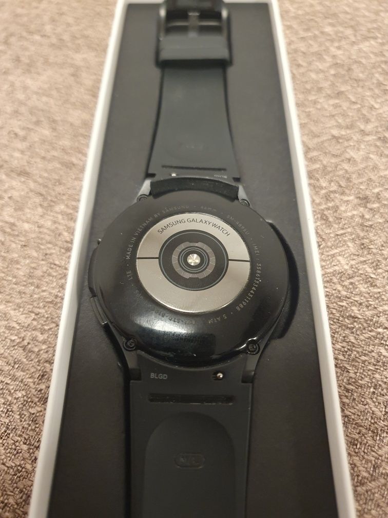 Samsung Galaxy watch 4 classic LTE, 46 мм